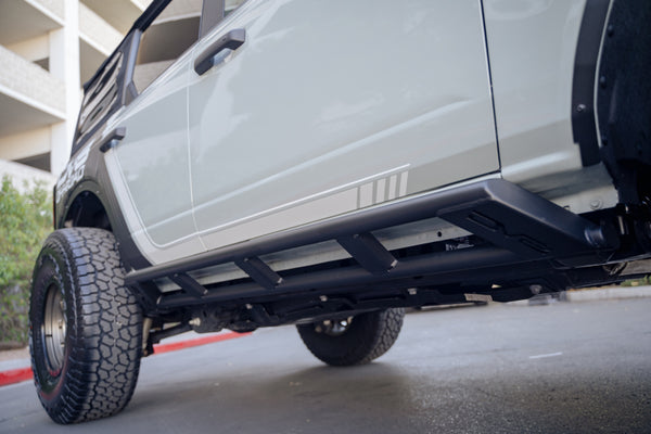 DV8 Offroad 21-22 Ford Bronco FS-15 Series Rock Sliders